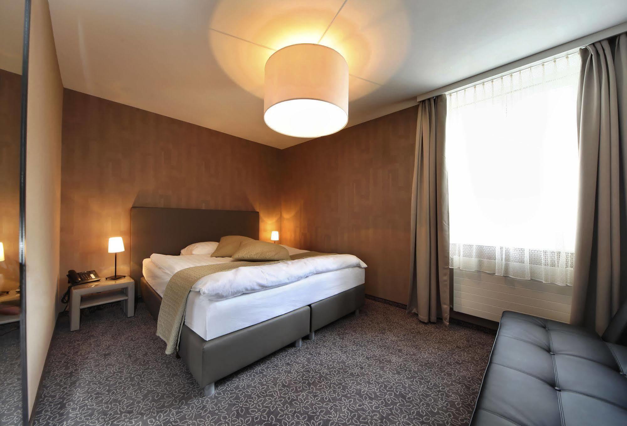 La Hotel